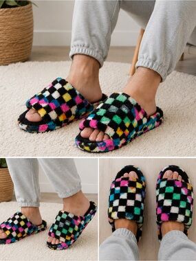 UGG Multicolor Checkerboard Faux Fur Slippers Size 4